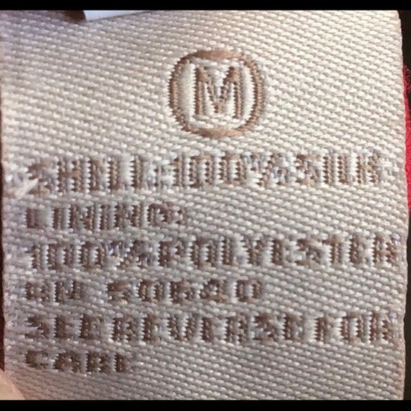 Silk blouse in red print with attached cami - Picture 4 of 4